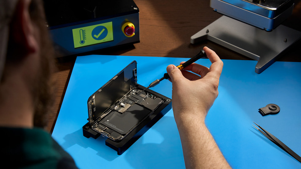 Schmitt Happens CPR: Your Go-To for Expert iPhone Repair and Exceptional Customer Service